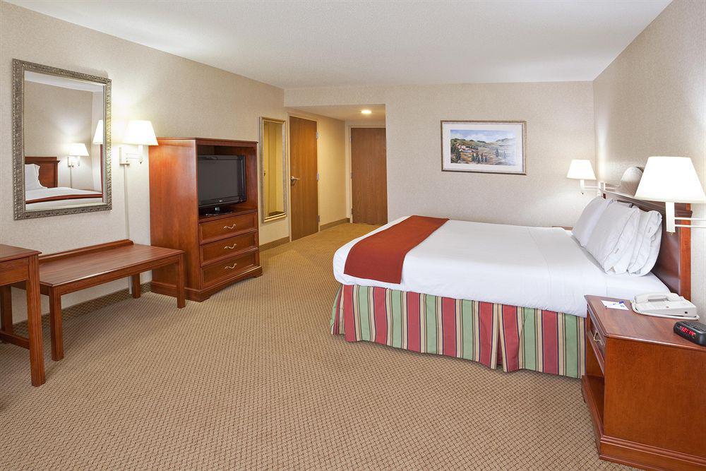 Holiday Inn Express Hotel & Suites Bowling Green By Ihg Camera foto