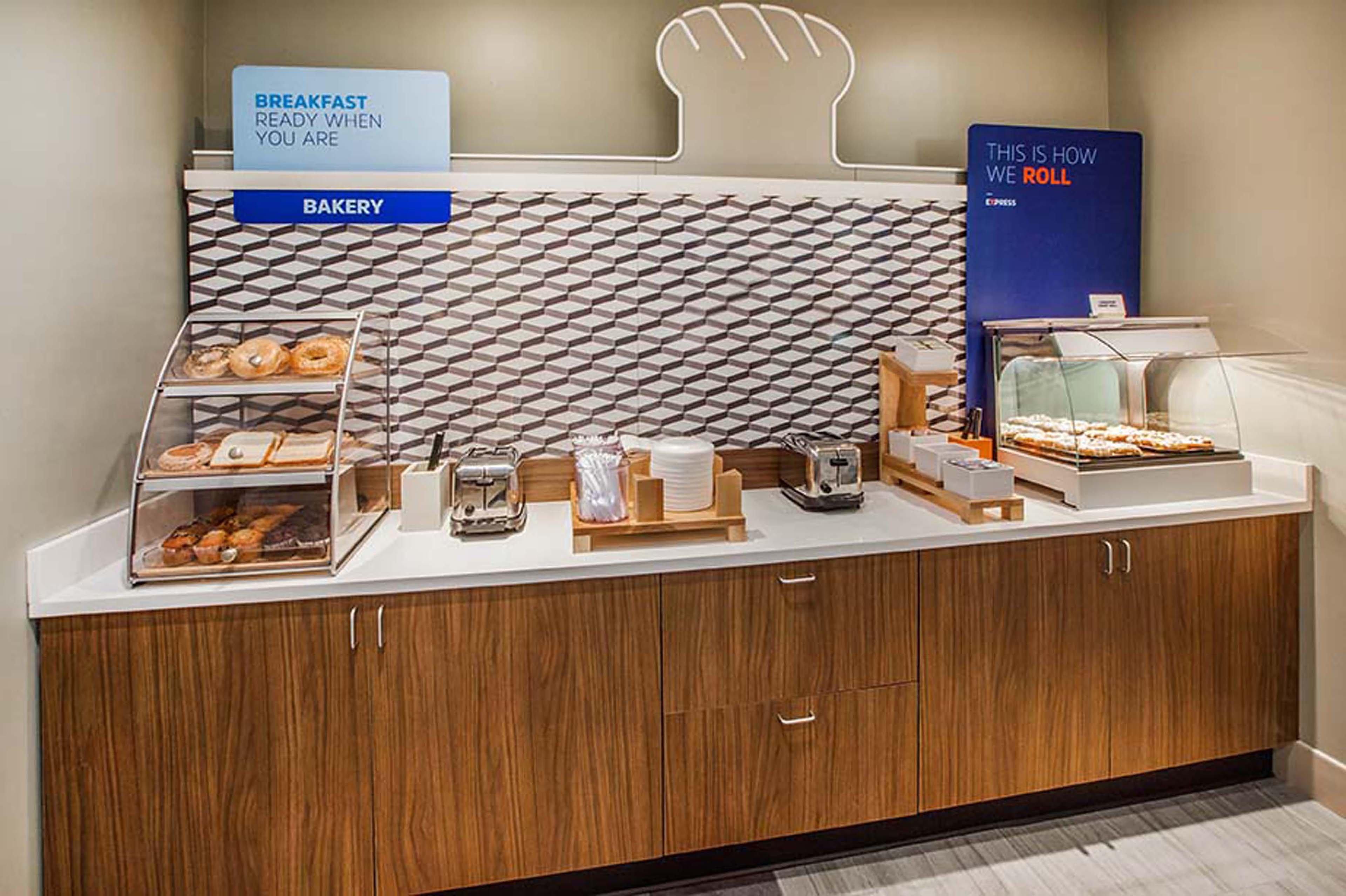 Holiday Inn Express Hotel & Suites Bowling Green By Ihg Esterno foto