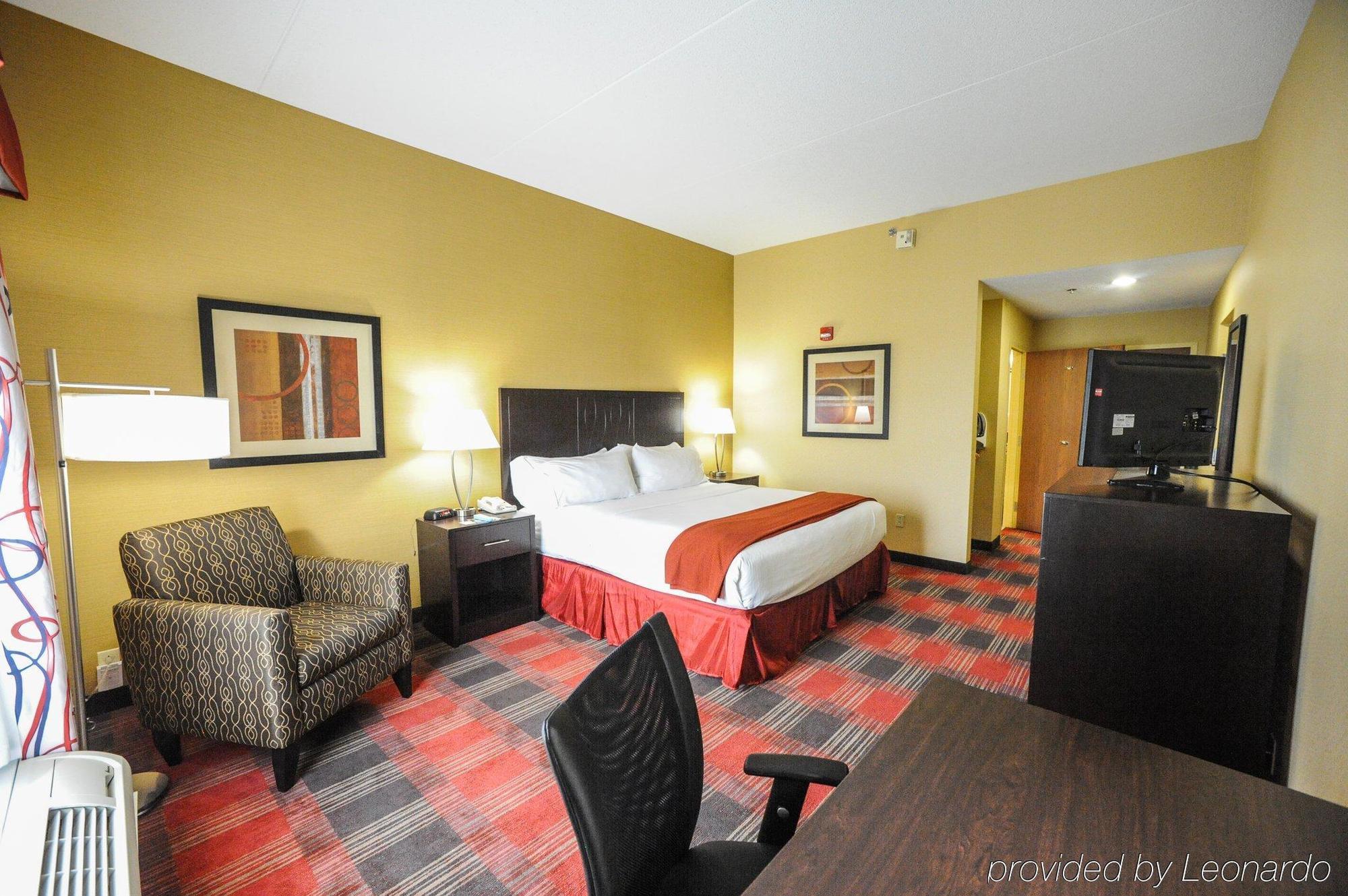 Holiday Inn Express Hotel & Suites Bowling Green By Ihg Esterno foto