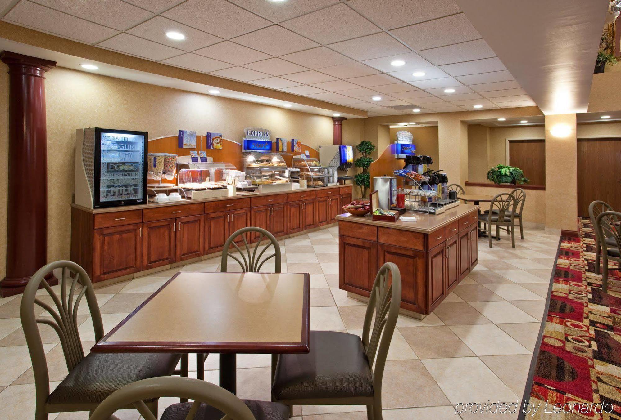 Holiday Inn Express Hotel & Suites Bowling Green By Ihg Ristorante foto