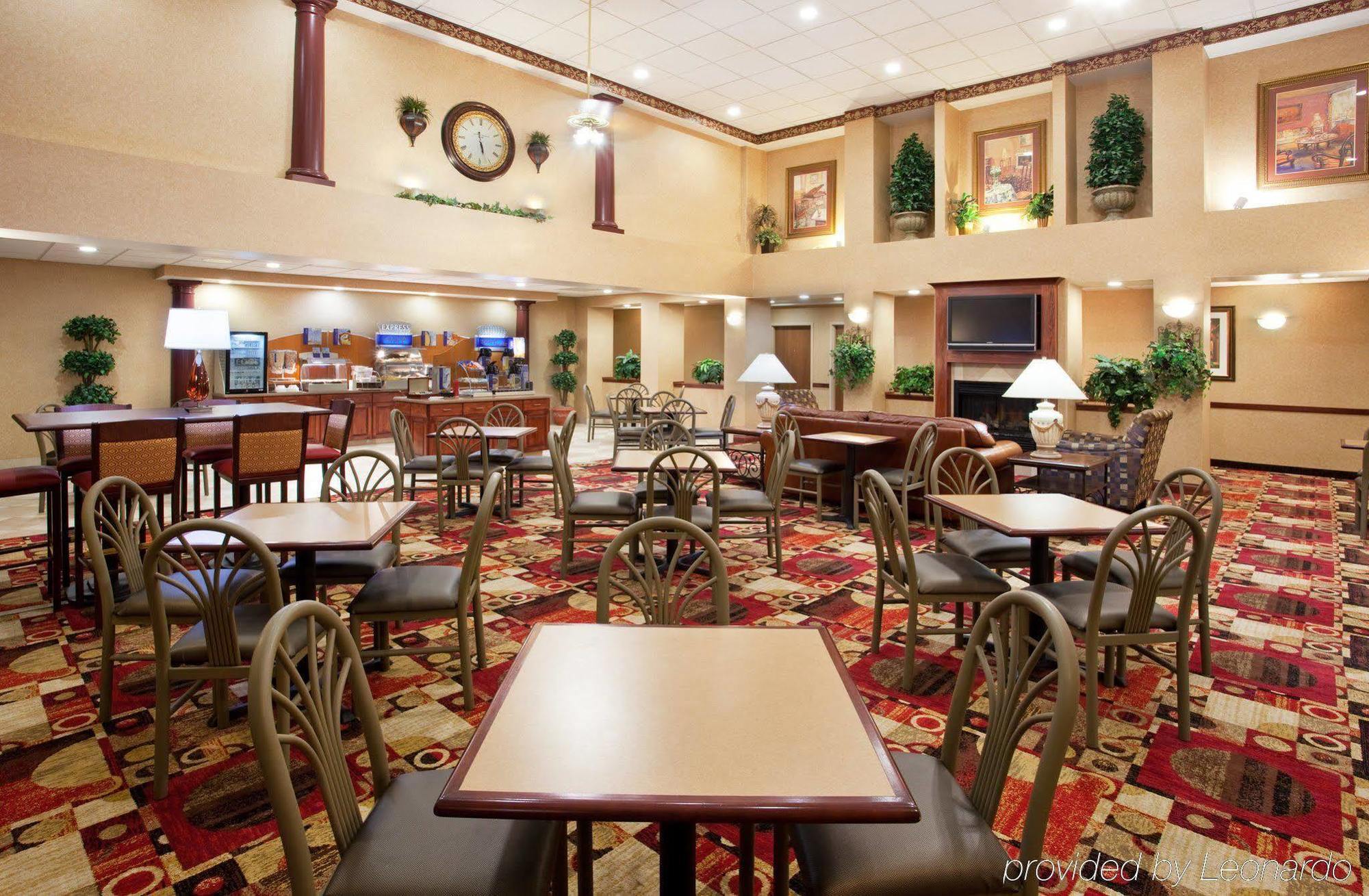 Holiday Inn Express Hotel & Suites Bowling Green By Ihg Ristorante foto