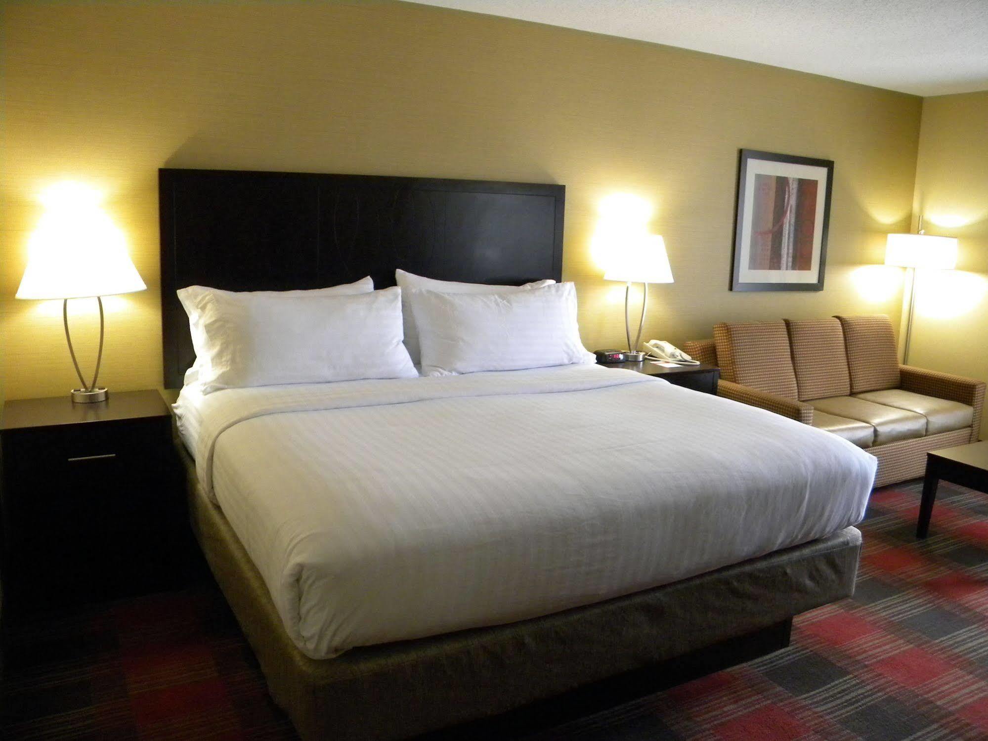 Holiday Inn Express Hotel & Suites Bowling Green By Ihg Esterno foto