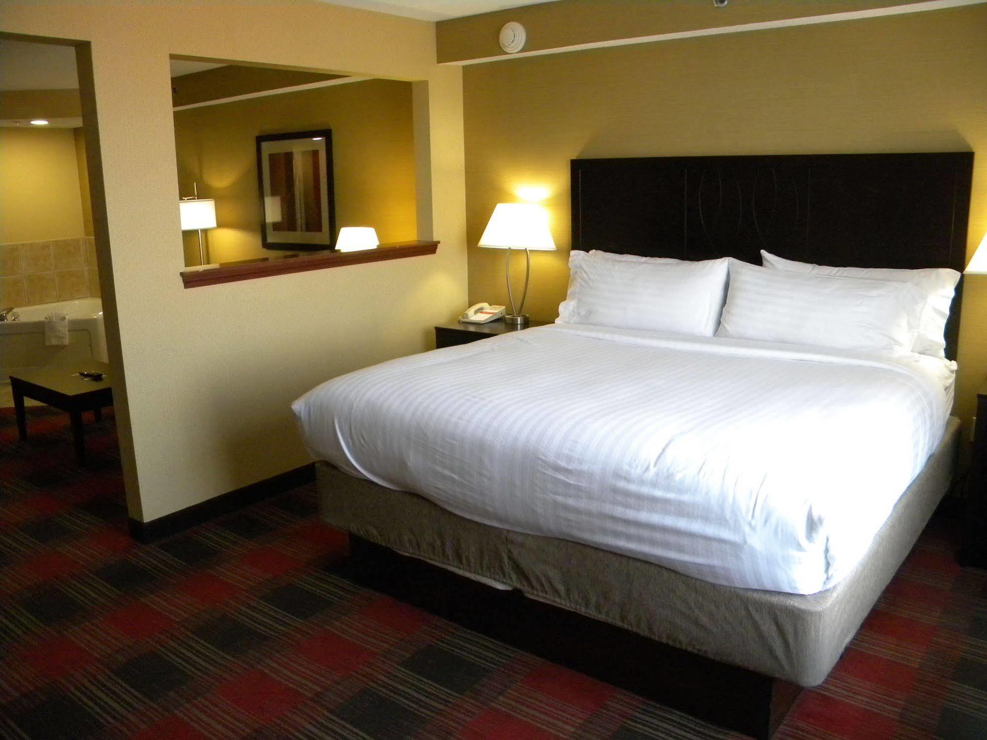 Holiday Inn Express Hotel & Suites Bowling Green By Ihg Esterno foto