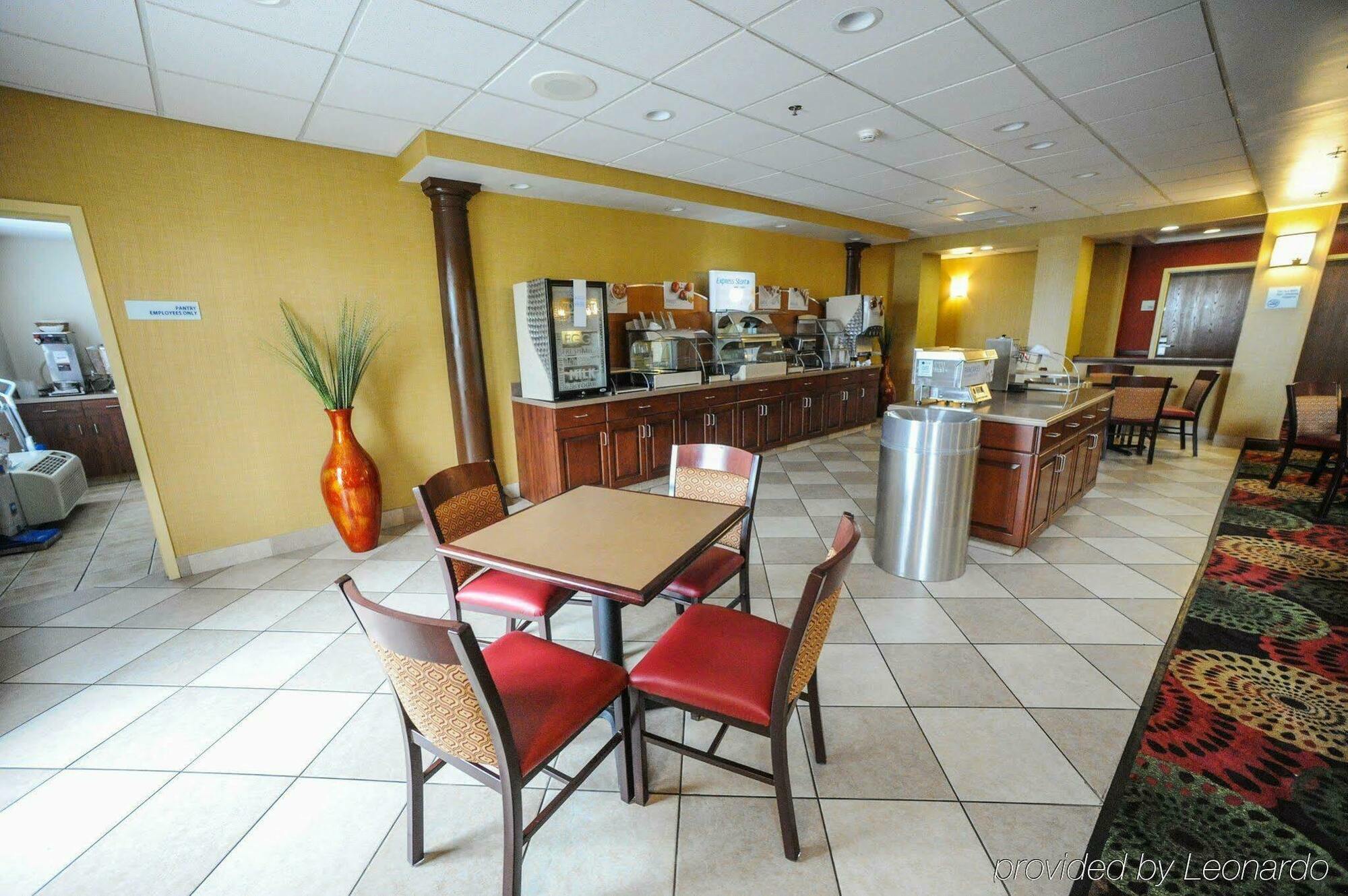 Holiday Inn Express Hotel & Suites Bowling Green By Ihg Esterno foto